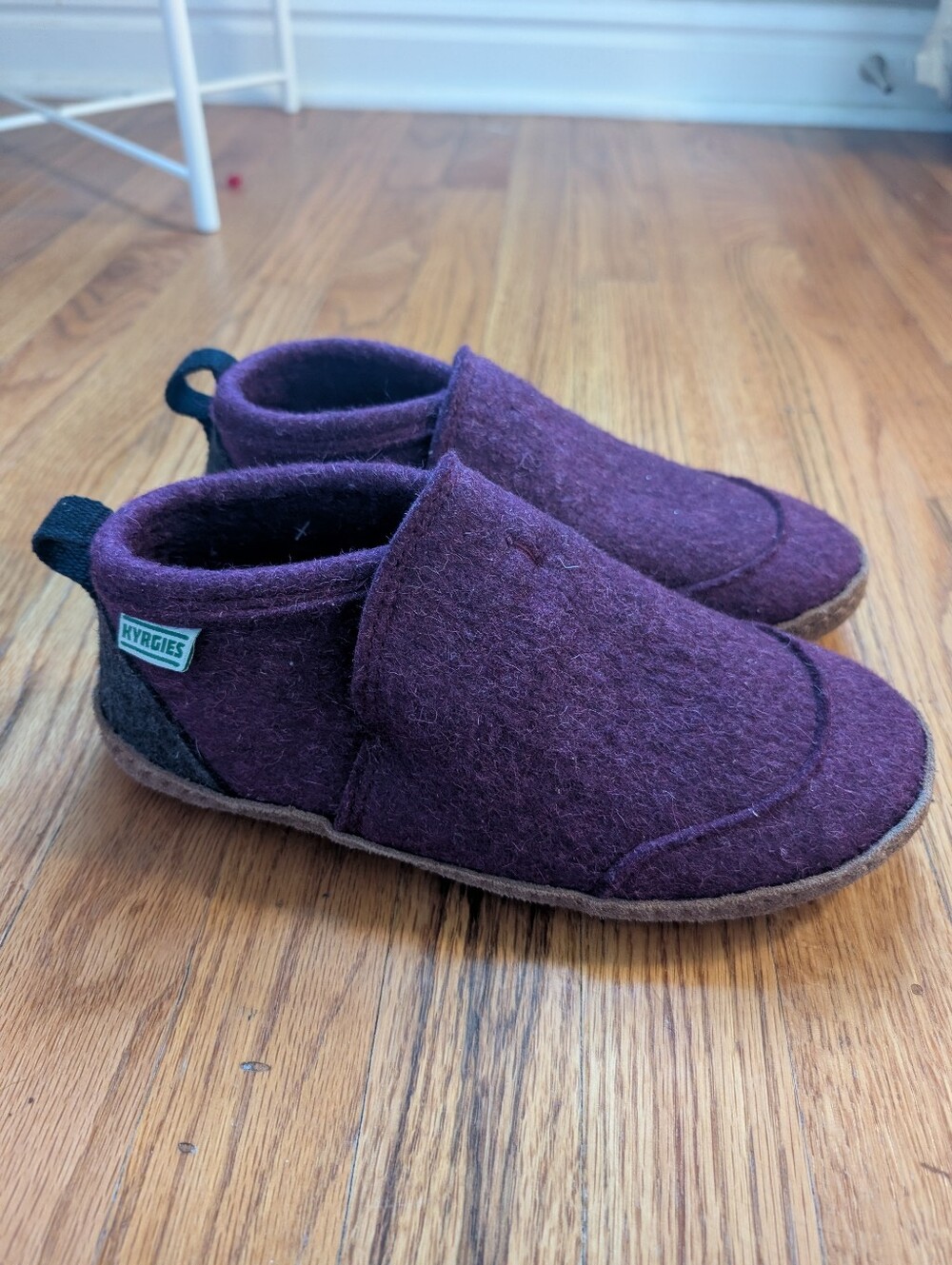 NWT Kyrgies Purple 100% Wool Slip-On Barefoot Shoes Size 6